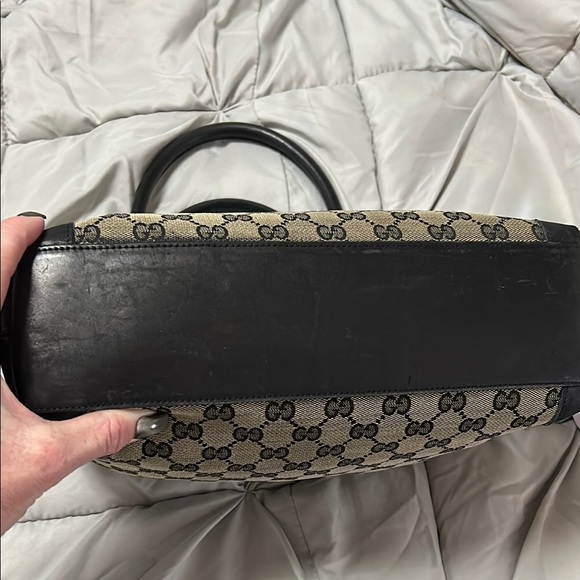 GUCCI Black and Brown Signature Tote - Picture 6 of 16